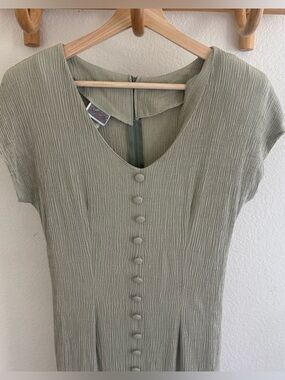 Mystic 90s sage green button maxi dress front slit size M boho minimalist